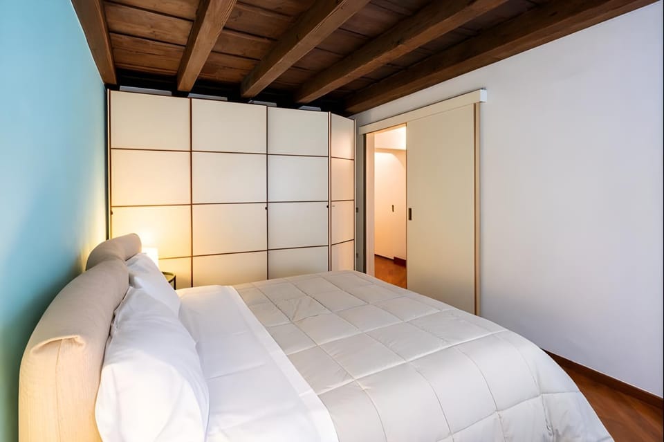 Bed, Photo of the whole room, Bedroom, wardrobe
