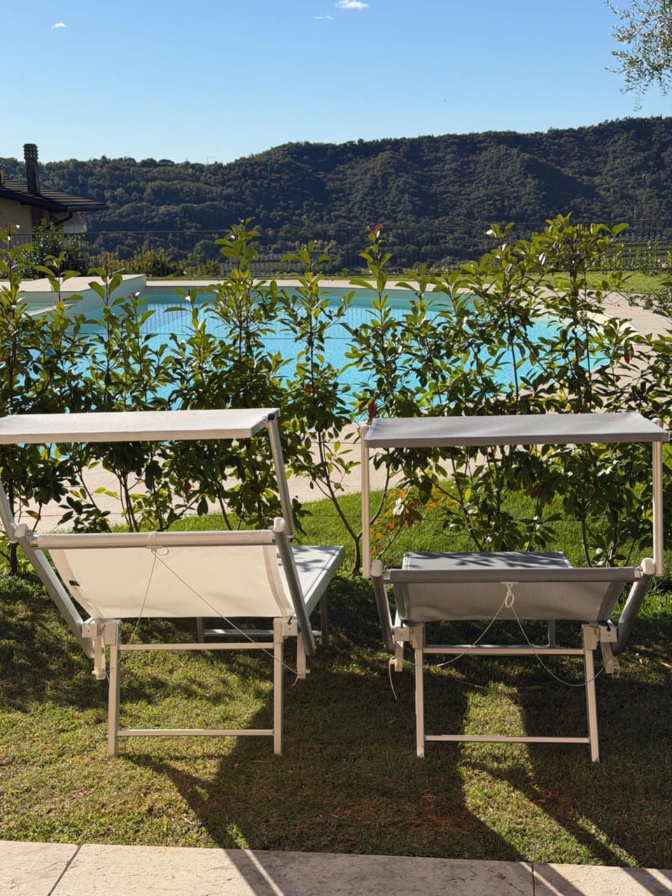 Natural landscape, Garden, Garden view, Mountain view, Pool view, Swimming pool, sunbed