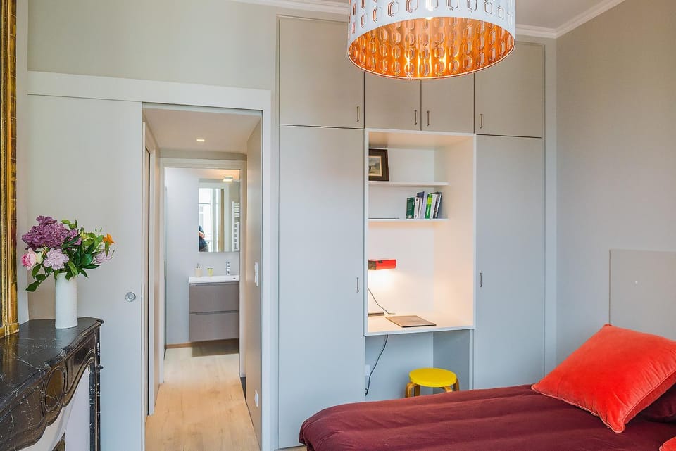 Photo of the whole room, Seating area, Bedroom
