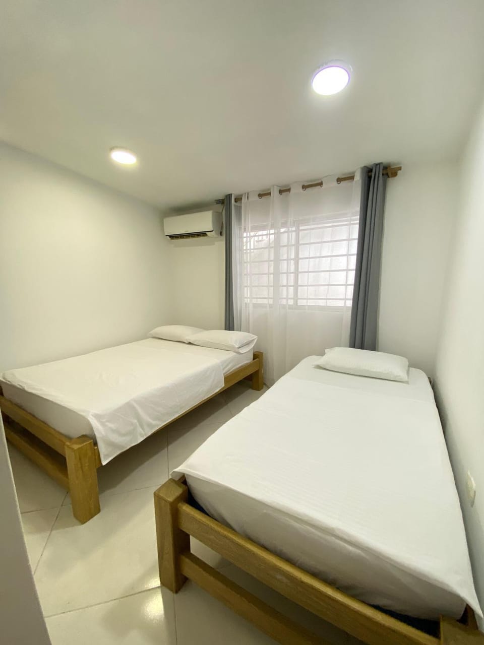 Bed, Bedroom, air conditioner