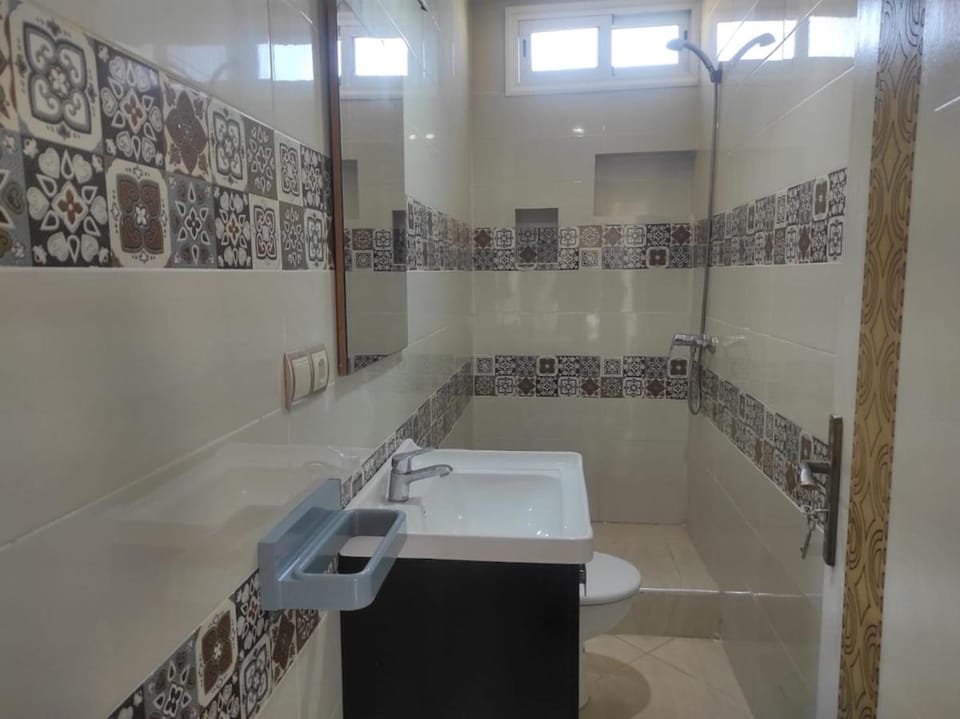 Cozy and modern flat with terrace, near beach and medina Apartment in Essaouira