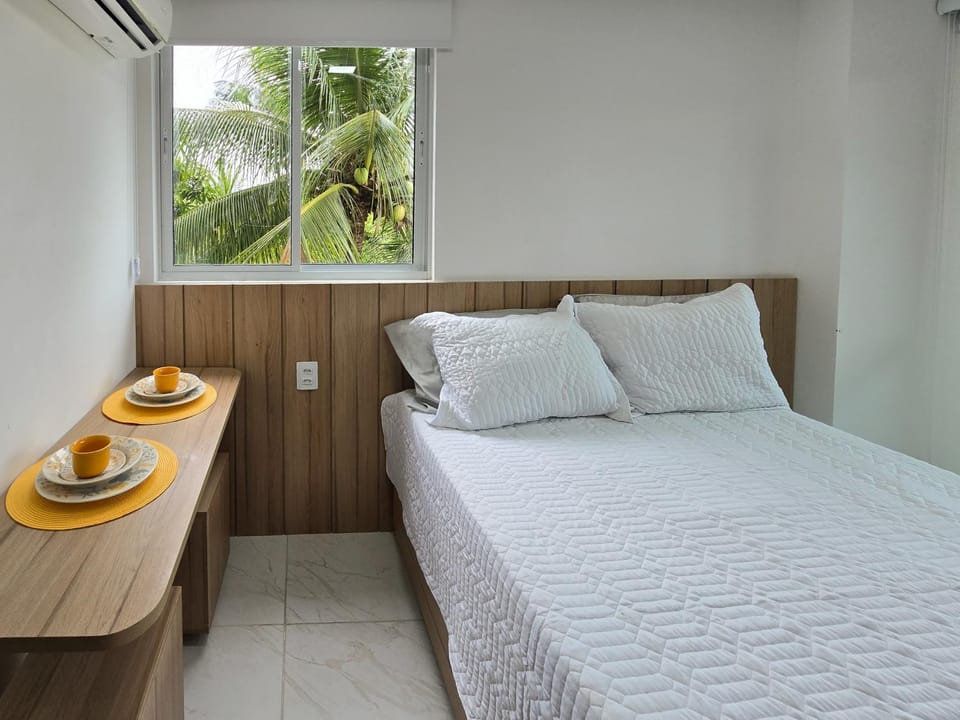 Bed, Coffee/tea facilities, Photo of the whole room, Dining area, Bedroom
