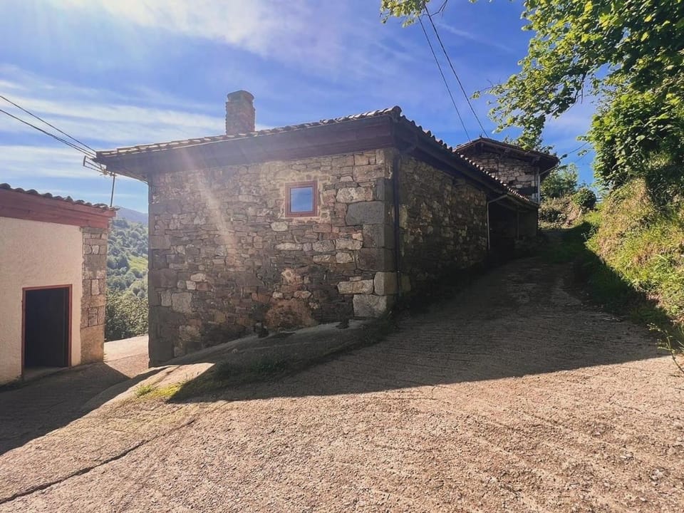 La Casina del Cabecin en Parque Natural de Redes House in Asturias