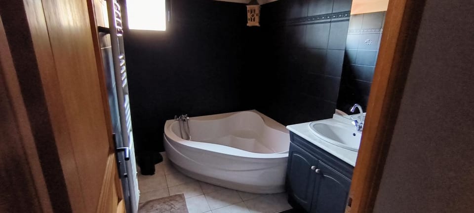 Bathroom, Bath