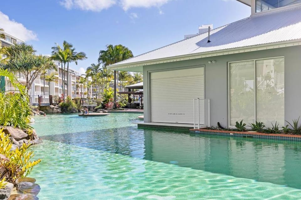 Beautiful Beachside Escape Apartment in Sunshine Coast