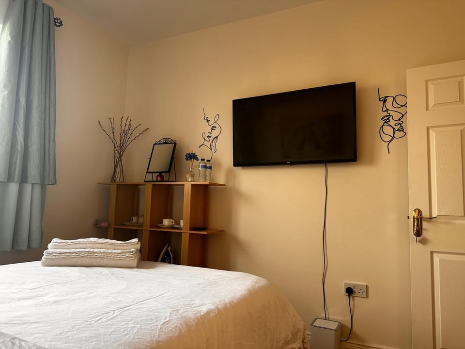 TV and multimedia, Bedroom