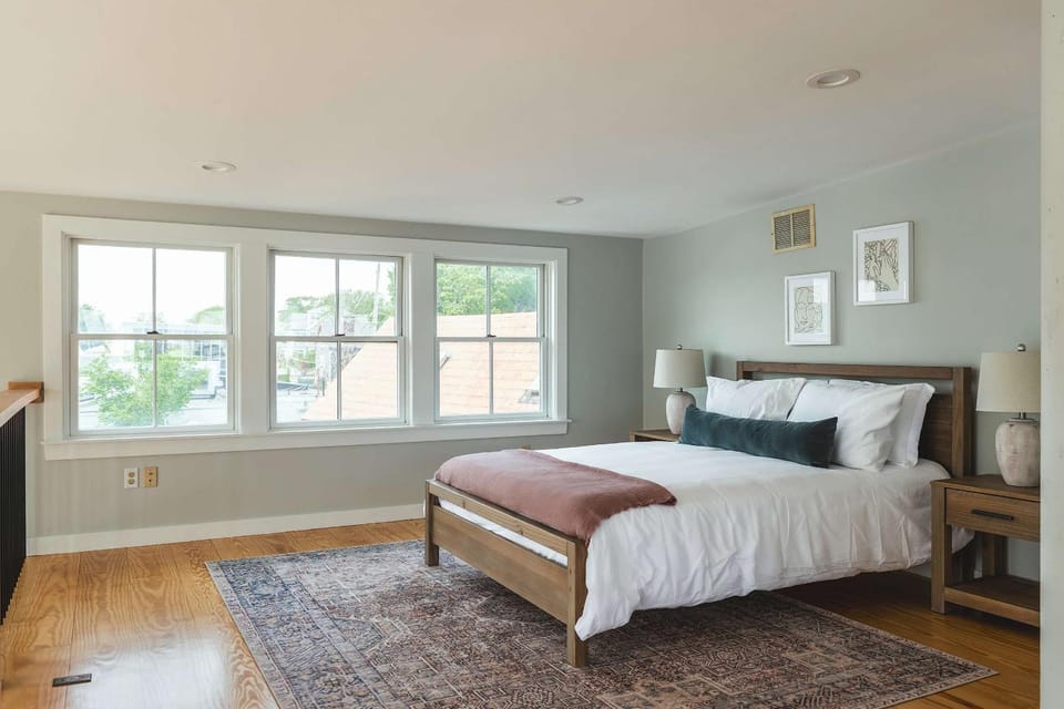 Stay at Smith Cove House in Gloucester