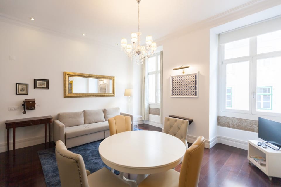 FLH Baixa Vintage Touches Flat Apartment in Lisbon