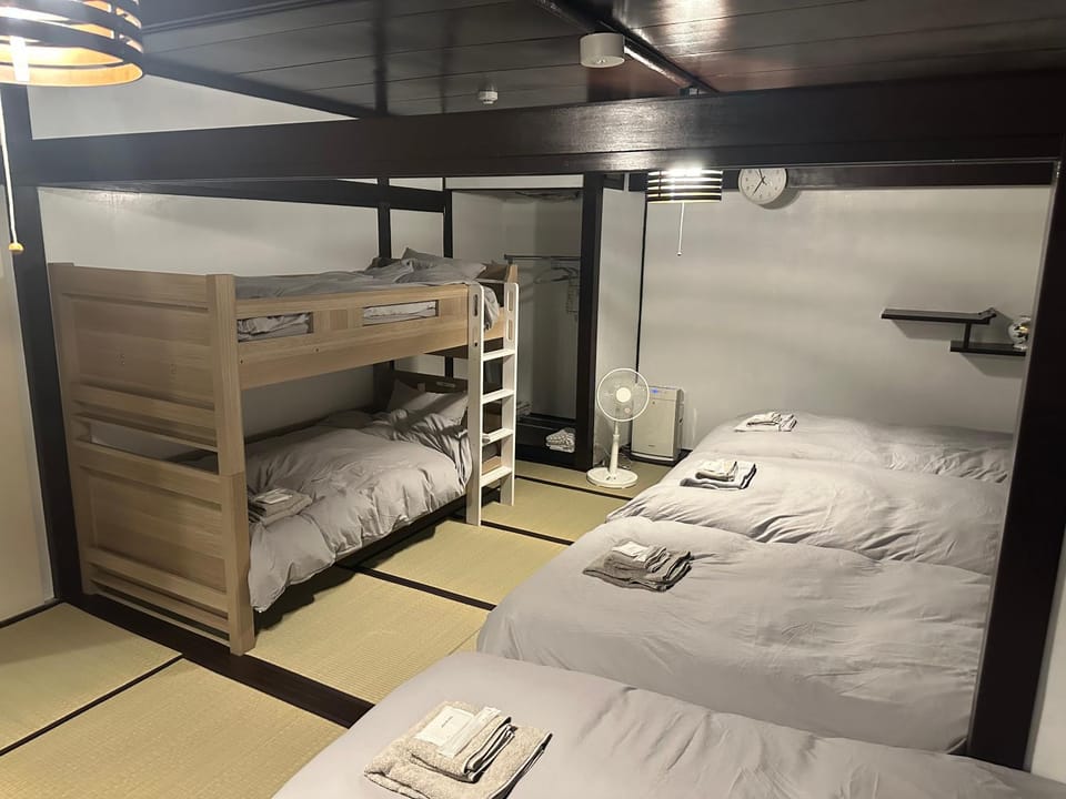 Bed, Bedroom, bunk bed