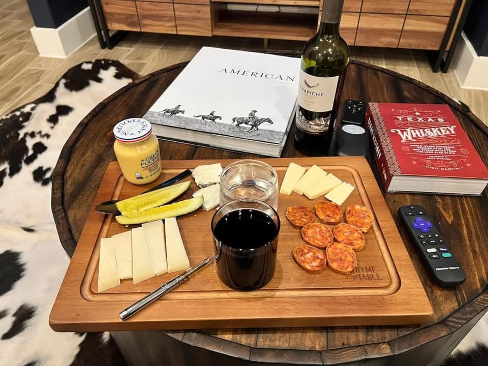 The Outlaw Lake House Canyon Lake FAMILY House in Spring Branch