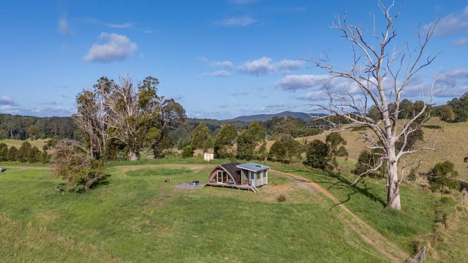Bakers Hut - Off Grid Farm Stay House in Bellingen