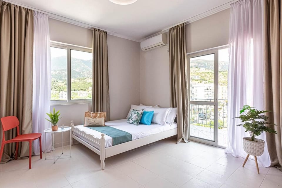 Himara City 43 - Central, Beach Access Apartment in Vlorë County, Albania