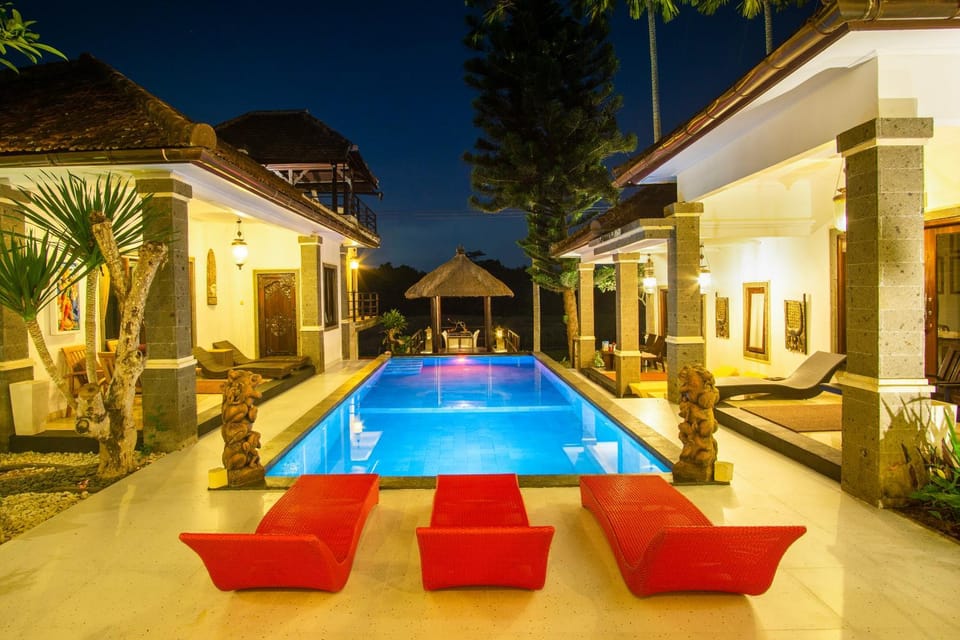 Swimming pool, Swimming pool