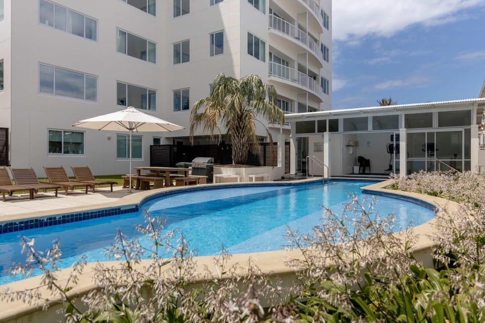 High Rise Luxury Studio Views & Pool Apartment in Bay Of Plenty