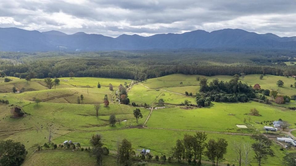 Bickells Hut - Off-Grid Farm Stay House in Bellingen
