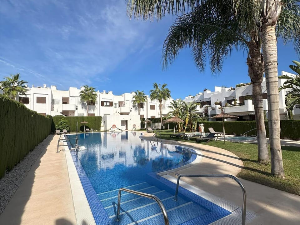 Apartamento acogedor a 200m de la playa con jardín comunitario - ES-376-10 Apartment in Andalusia