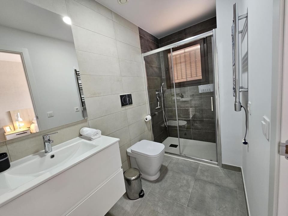 Apartamento encantador con piscina compartida a 500m de la playa - ES-376-16 Apartment in Andalusia