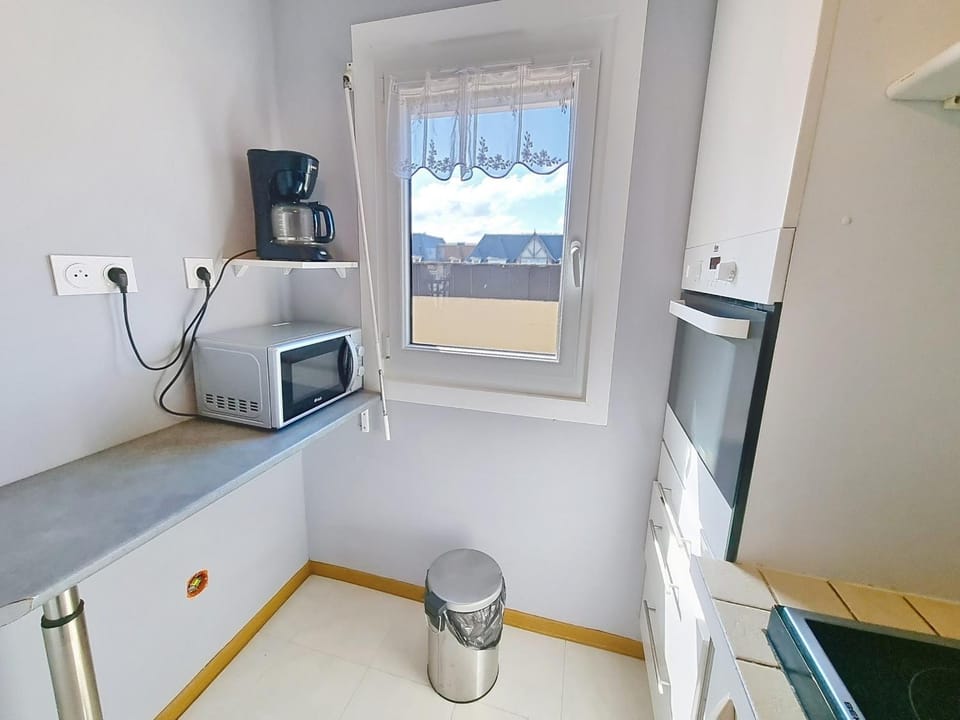Appartement cosy 4 pers proche mer avec parking - FR-1-746-34 Apartment in Courseulles-sur-Mer