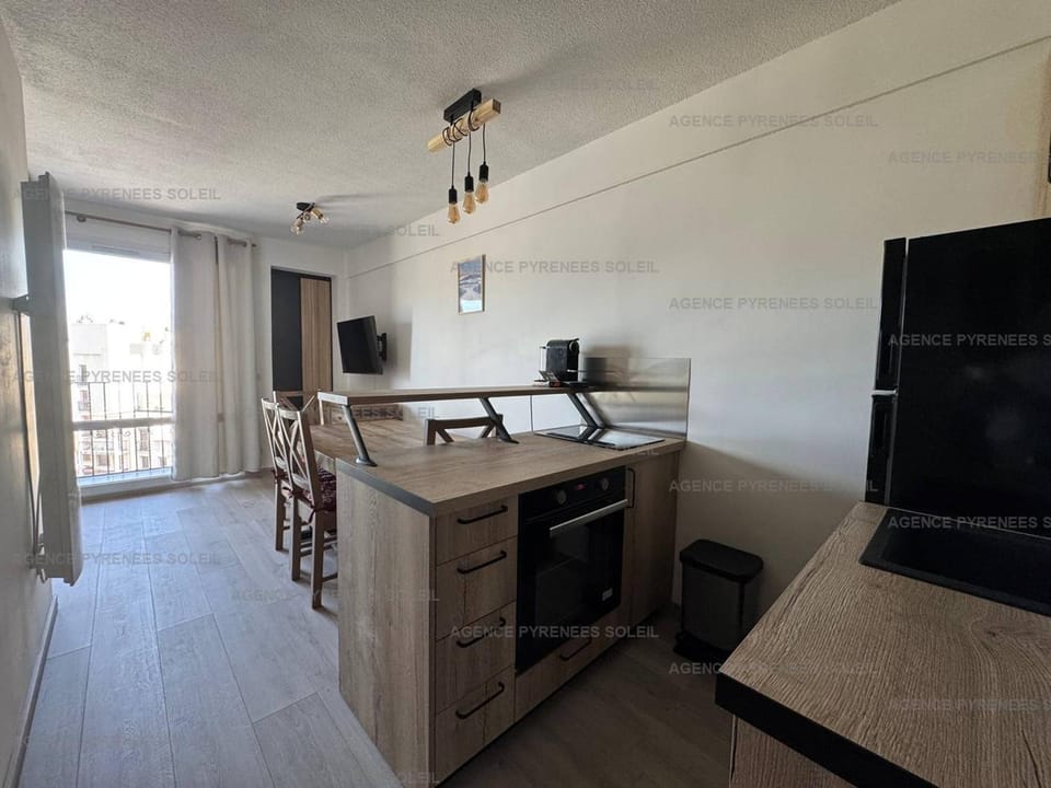 Location cosy avec Wi-Fi et parking couvert aux Angles Apartment in Occitanie