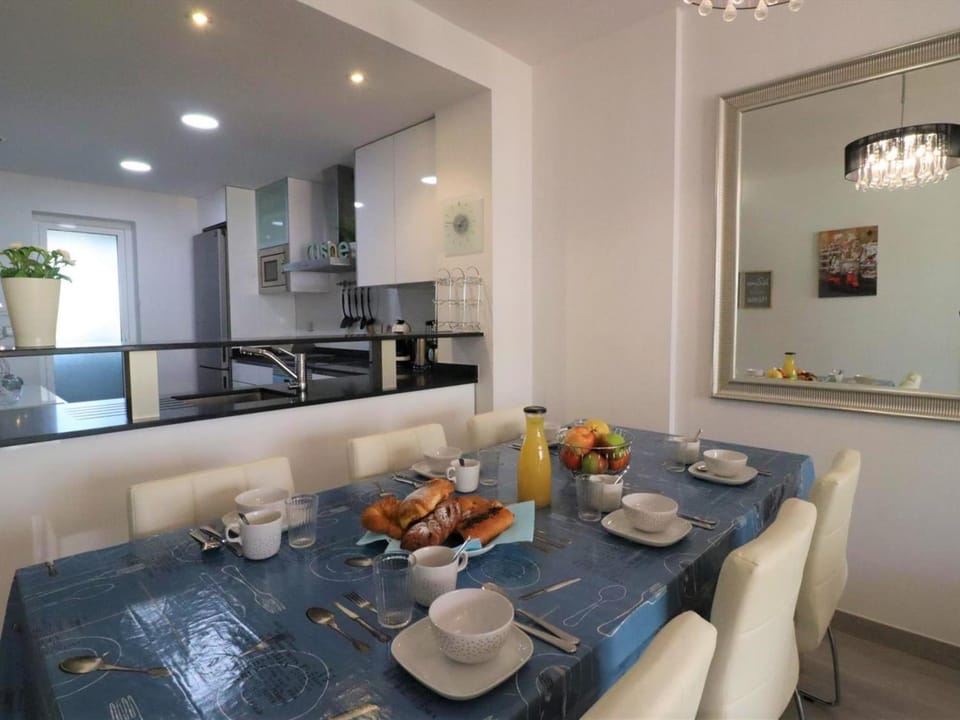 Apartamento familiar 3 dormitorios cerca de la playa - ES-376-32 Apartment in Andalusia