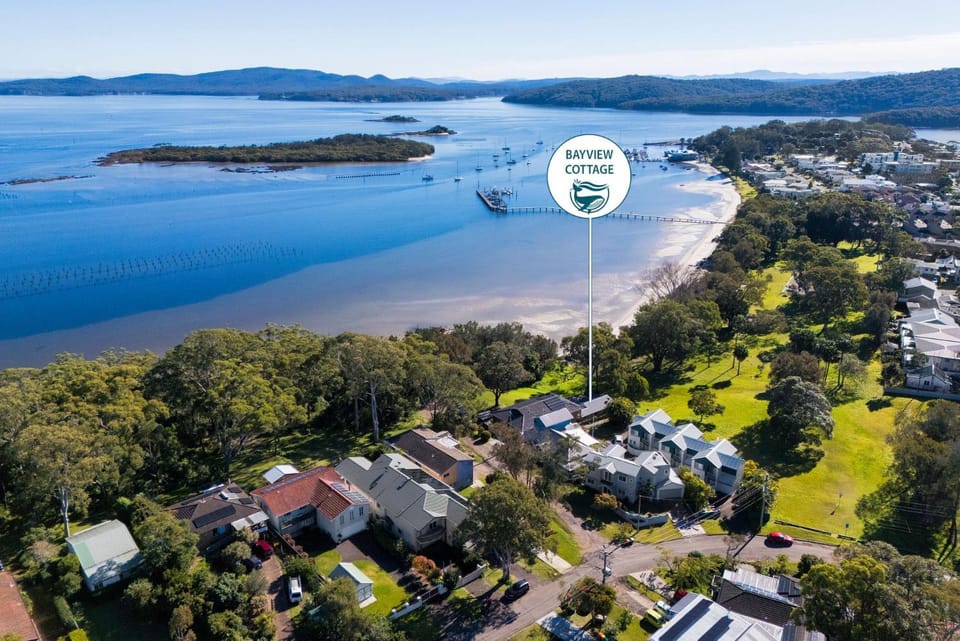Bayview Cottage Waterfront Soldiers Point House in New South Wales