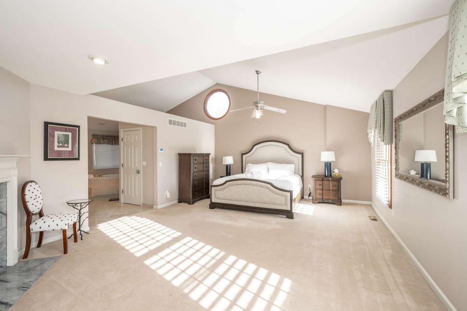Luxurious Dream Home - For 10 House in Ohio