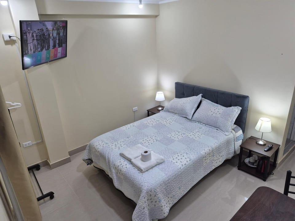 Bed, TV and multimedia, towels