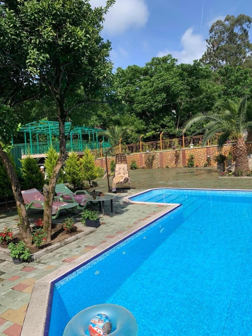 Villa with swimming pool Apartment in Batumi