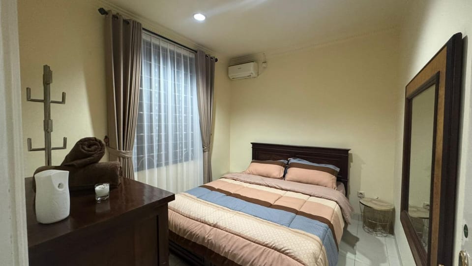 Puncak azoul villa Villa in West Java