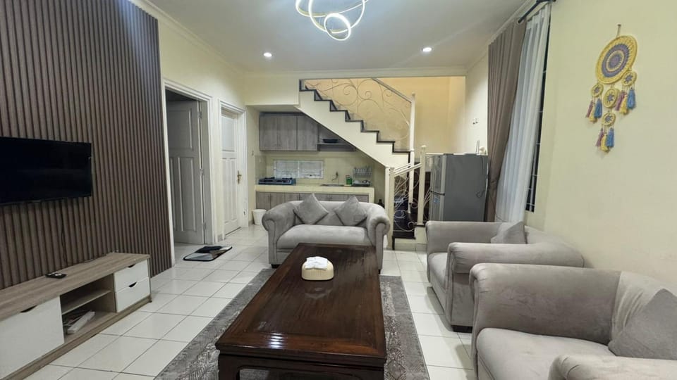 Puncak azoul villa Villa in West Java