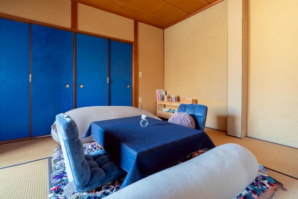 Communal lounge/ TV room, Area and facilities