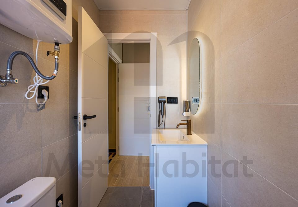 Urban Nest China Town Bed and Breakfast in Madrid