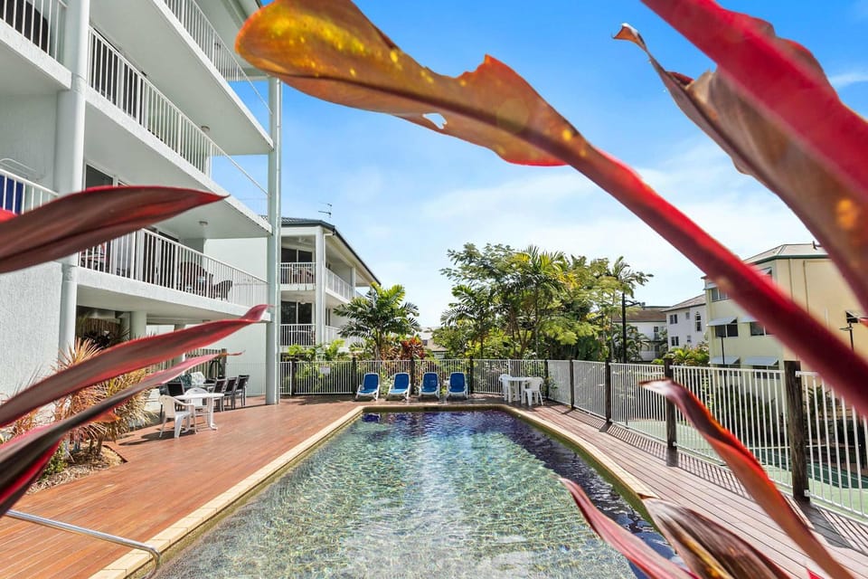 Palm & Sea Trinity Beach Apartment in Cairns