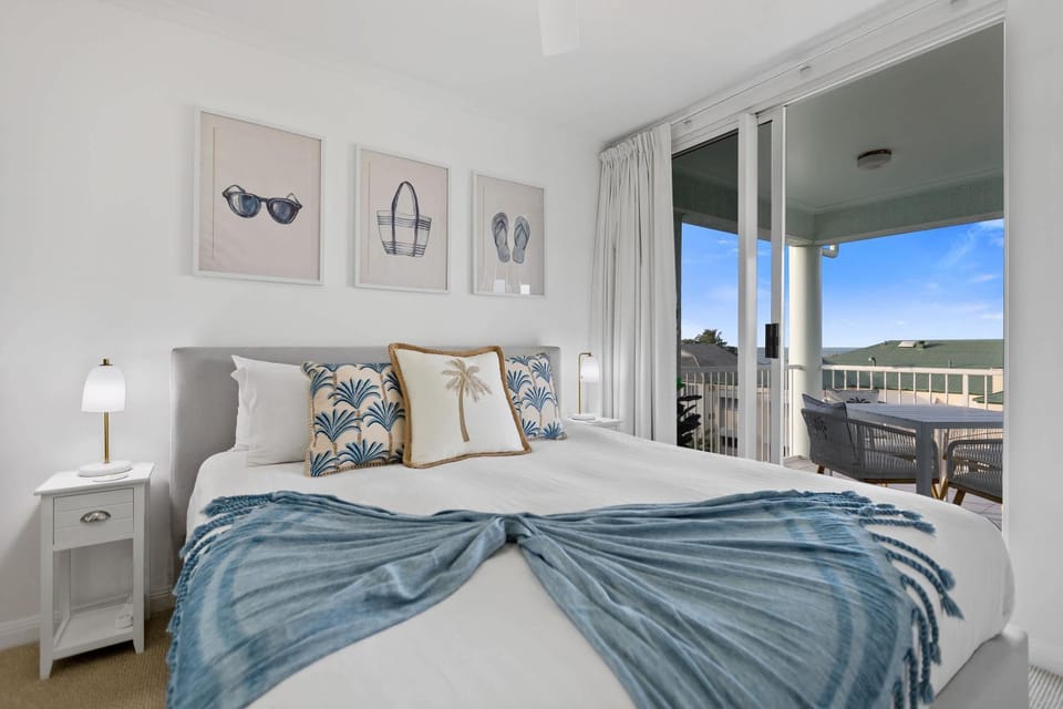 Palm & Sea Trinity Beach Apartment in Cairns