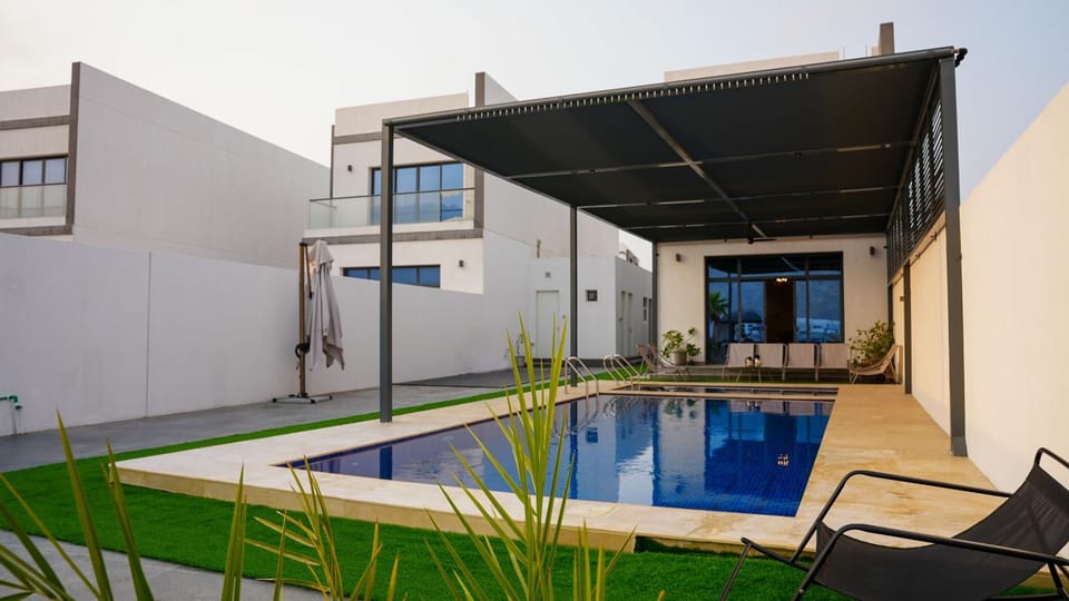 Pool view, Swimming pool