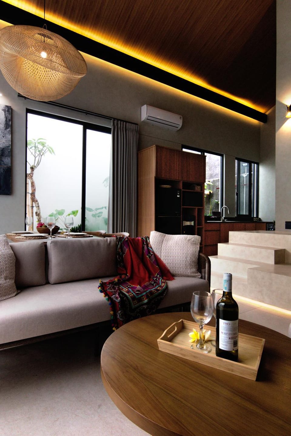 Kitchen or kitchenette, Seating area