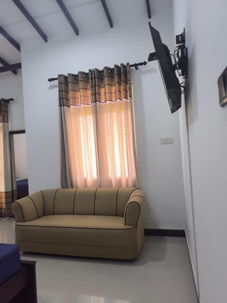 TV and multimedia, Seating area