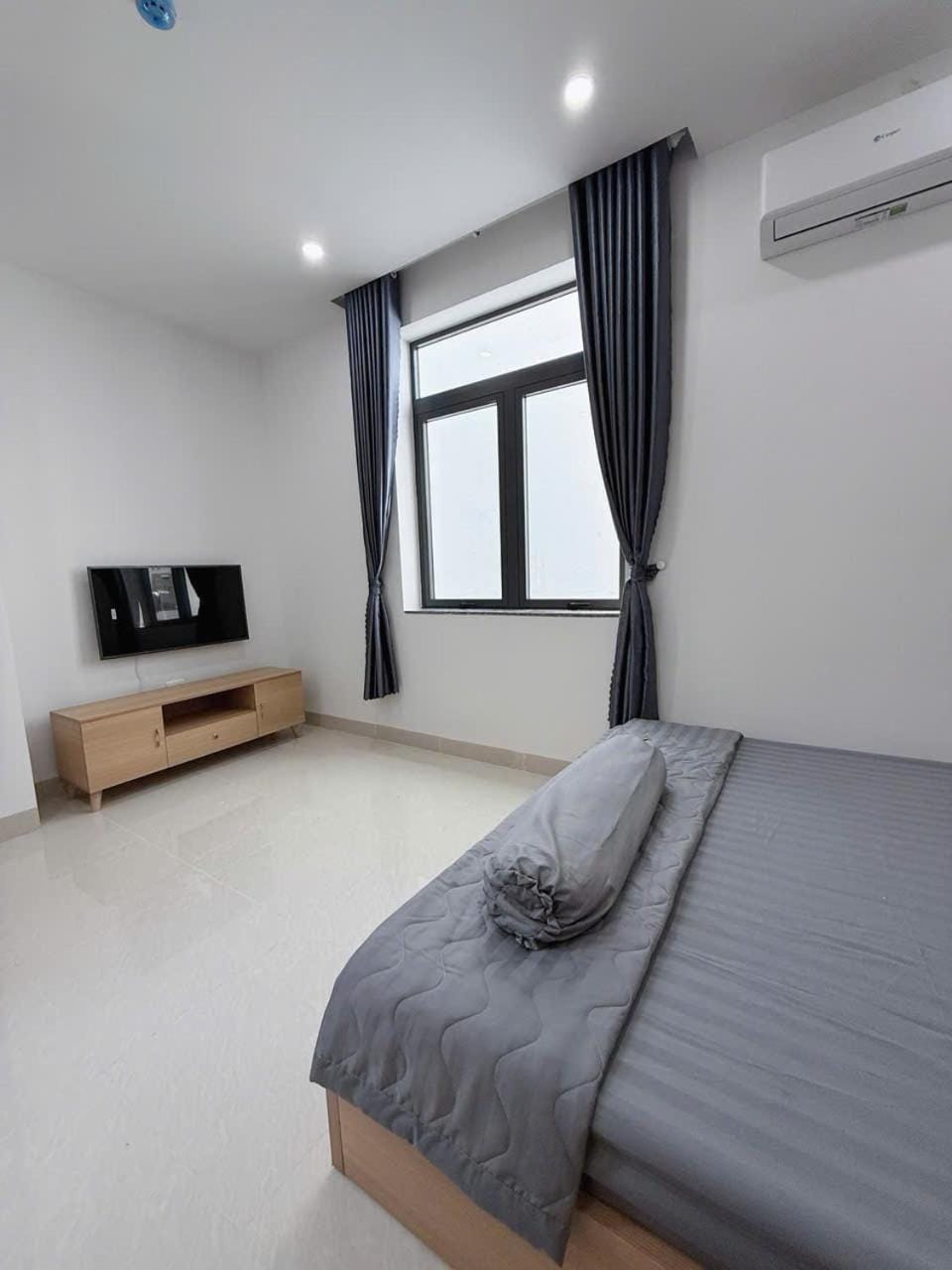 Communal lounge/ TV room, Bed, TV and multimedia, Photo of the whole room, Bedroom