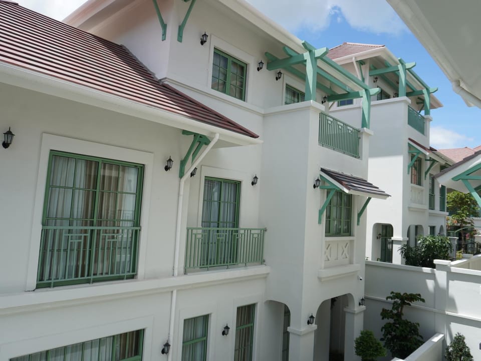Property building, Day, View (from property/room), Balcony/Terrace