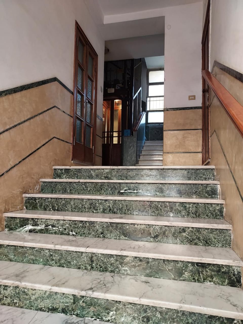 Blue House Termini-Colosseo Apartment in Rome