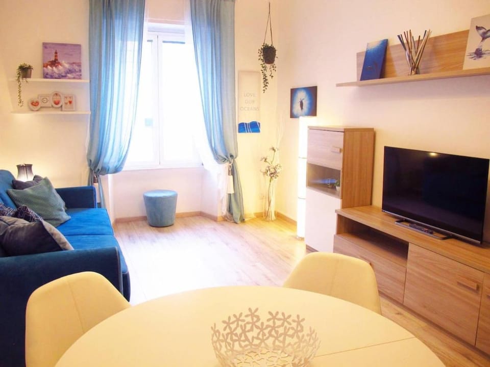 Blue House Termini-Colosseo Apartment in Rome