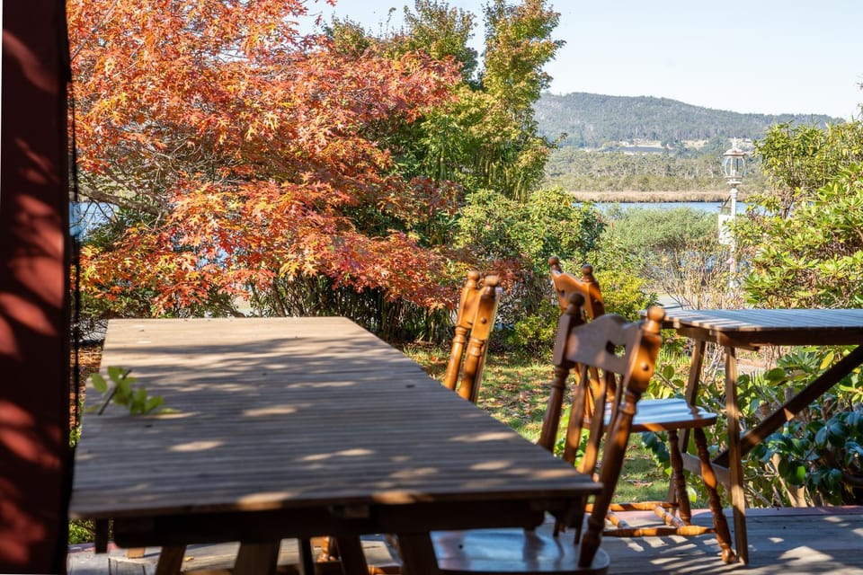 Franklin Lodge, Huon Valley, Tasmania, Lavender Room Bed and Breakfast in Tasmania