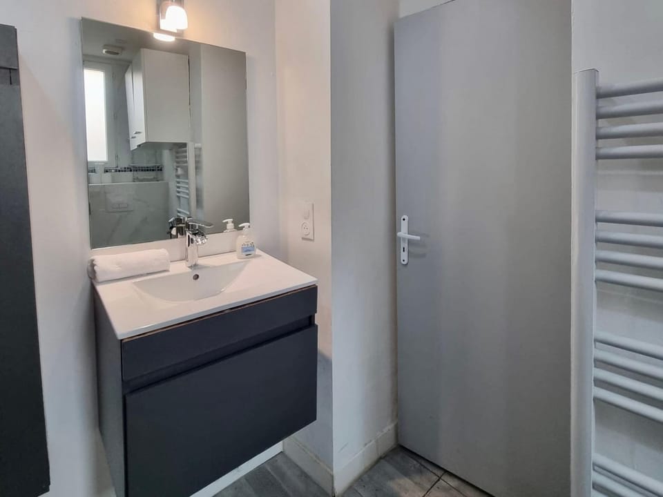 Monaco CARNIER Parking Apartment in Avenue du Carnier