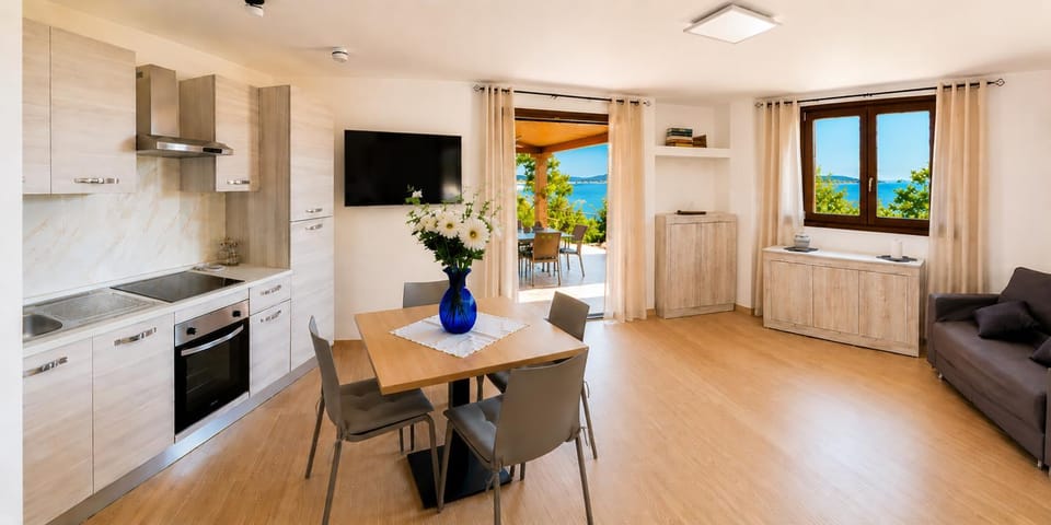 Kitchen or kitchenette, Living room, Dining area