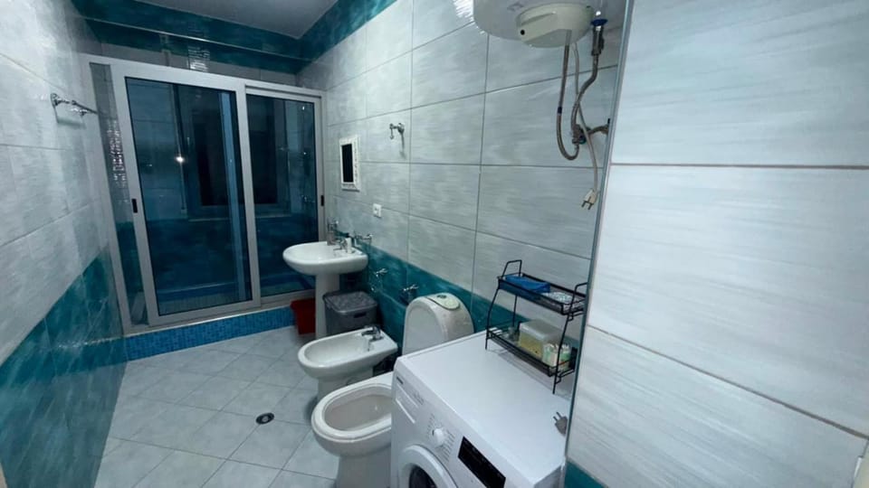 Shower, Toilet, Bathroom, bidet