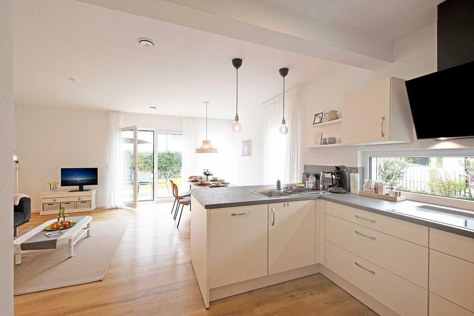 Kitchen or kitchenette, Living room