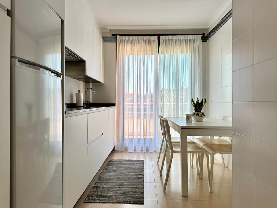 Dining area, pet friendly