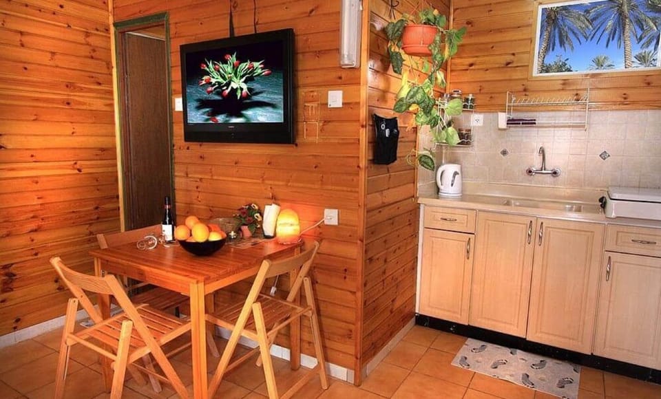 TV and multimedia, Kitchen or kitchenette, Dining area