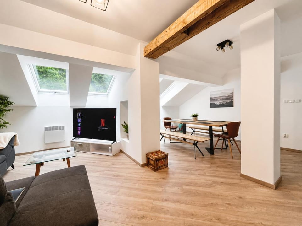 Living room, Dining area