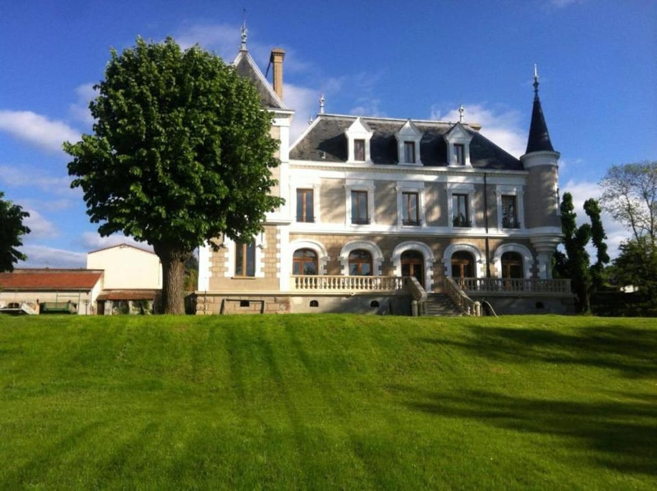 Property building, Natural landscape, Garden, Garden view